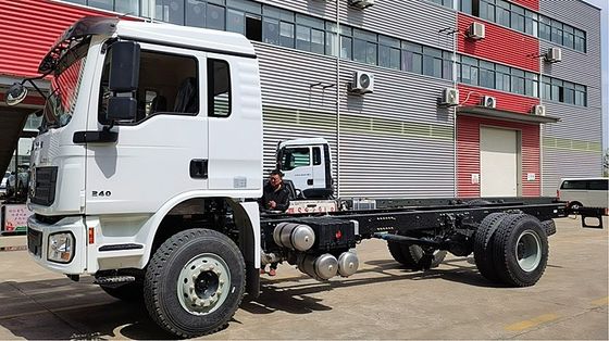 شاكمان L3000 شاحنة شحن خفيفة هيكل 4X2 شاحنة صغيرة 3-5 طن