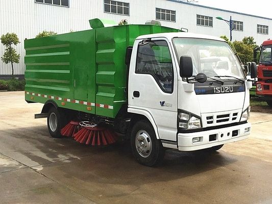 شاحنة مسح الطريق ISUZU 6cbm ، شاحنة مثبتة على شاحنة مسح الطريق يورو 5 4x2