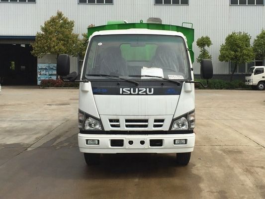 شاحنة مسح الطريق ISUZU 6cbm ، شاحنة مثبتة على شاحنة مسح الطريق يورو 5 4x2