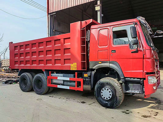 سينوتروك هوو شاحنة 6X4 في المخزون 380Hp 25 CBM شاحنة 40 طن مع سعر المصنع