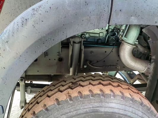 سينوتروك هوو شاحنة 6X4 في المخزون 380Hp 25 CBM شاحنة 40 طن مع سعر المصنع