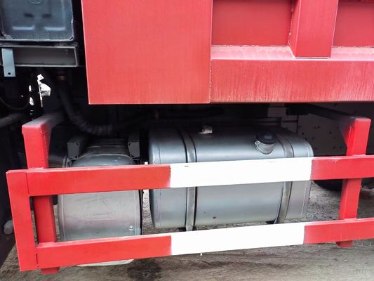 شاحنة الصينوتروك HOWO للطاحونة اليورو 3 6X4 375Hp 20 CBM شاحنة تيبر 40 طن