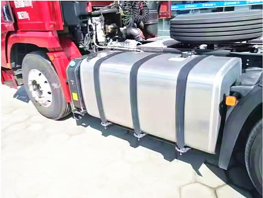 شاحنة جرار للخدمة الشاقة بسعة وقود 600 لتر + 300 لتر، قاعدة عجلات 3500 ملم، وحجم إطارات 11.00R20/12.00R20/12R22.5/315/80R22.5